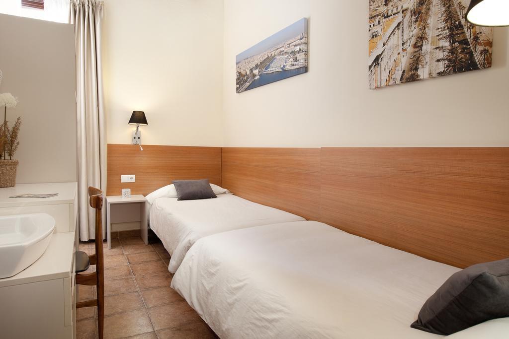 Pension Mariluz Барселона Номер фото
